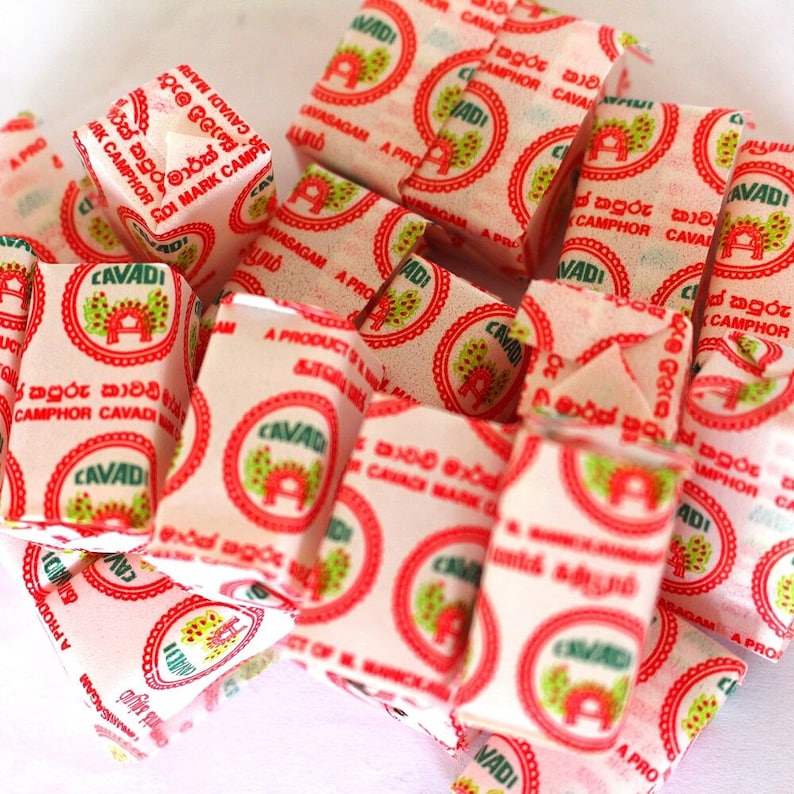 காவடி சுத்திகரிக்கப்பட்ட கற்பூரம் 1 பேக் 105 மாத்திரைகள் எரியக்கூடிய வலுவான நறுமணம் கொண்ட கட்பூரம்