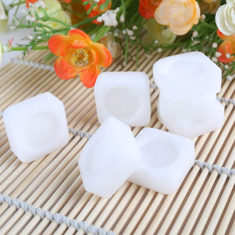 காவடி சுத்திகரிக்கப்பட்ட கற்பூரம் 1 பேக் 105 மாத்திரைகள் எரியக்கூடிய வலுவான நறுமணம் கொண்ட கட்பூரம்