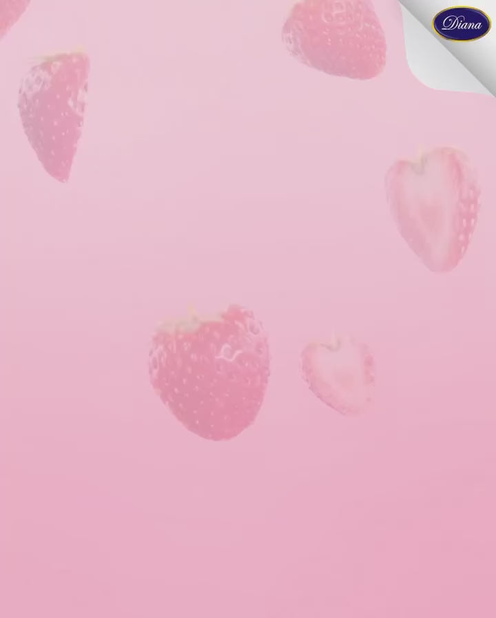 Load video: Diana Strawberry Cream Wafers