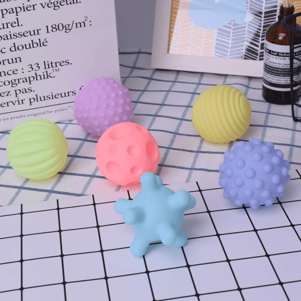 Textured Squeeze Bath Balls Toy with Sounds for Babies